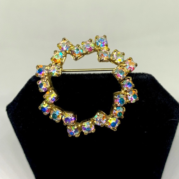 Vintage Aurora Borealis Brooch - Picture 1 of 11